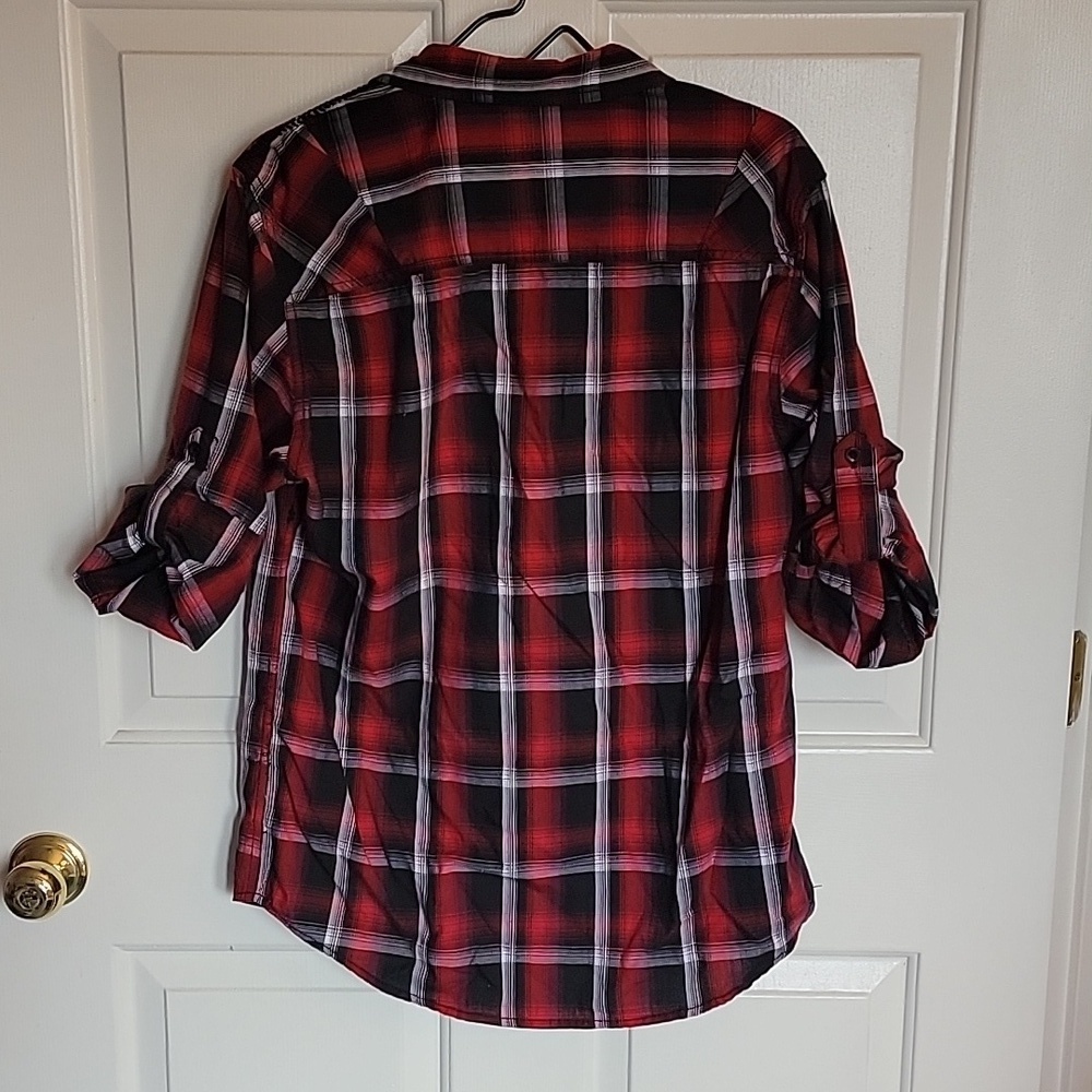 Helix men's medium, black and red plaid buttondown shirt. - Picture 2 of 7